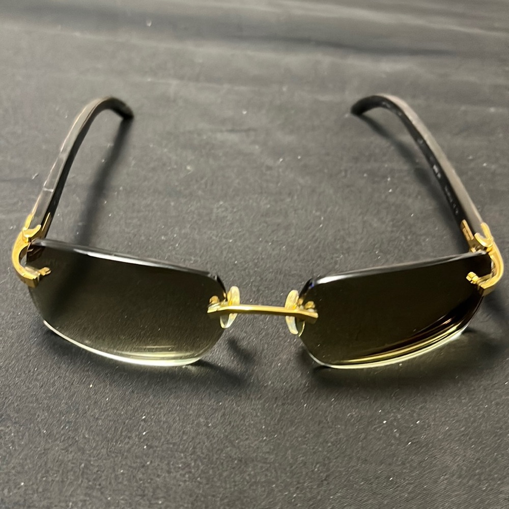 Color Brown, Tan, Gold & green tint. Also my prescription is in them.